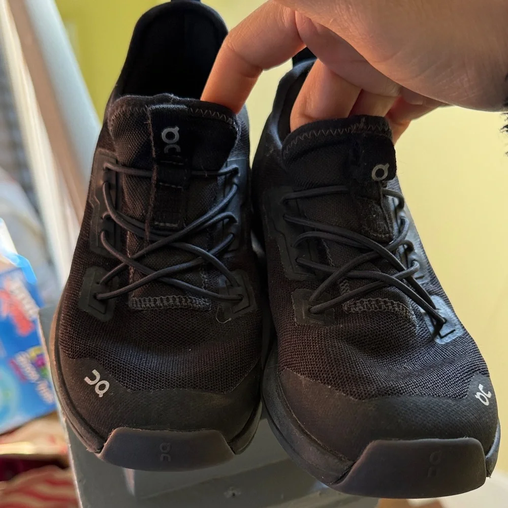 On Running Men's Black Athletic Sneakers - Picture 2 of 3